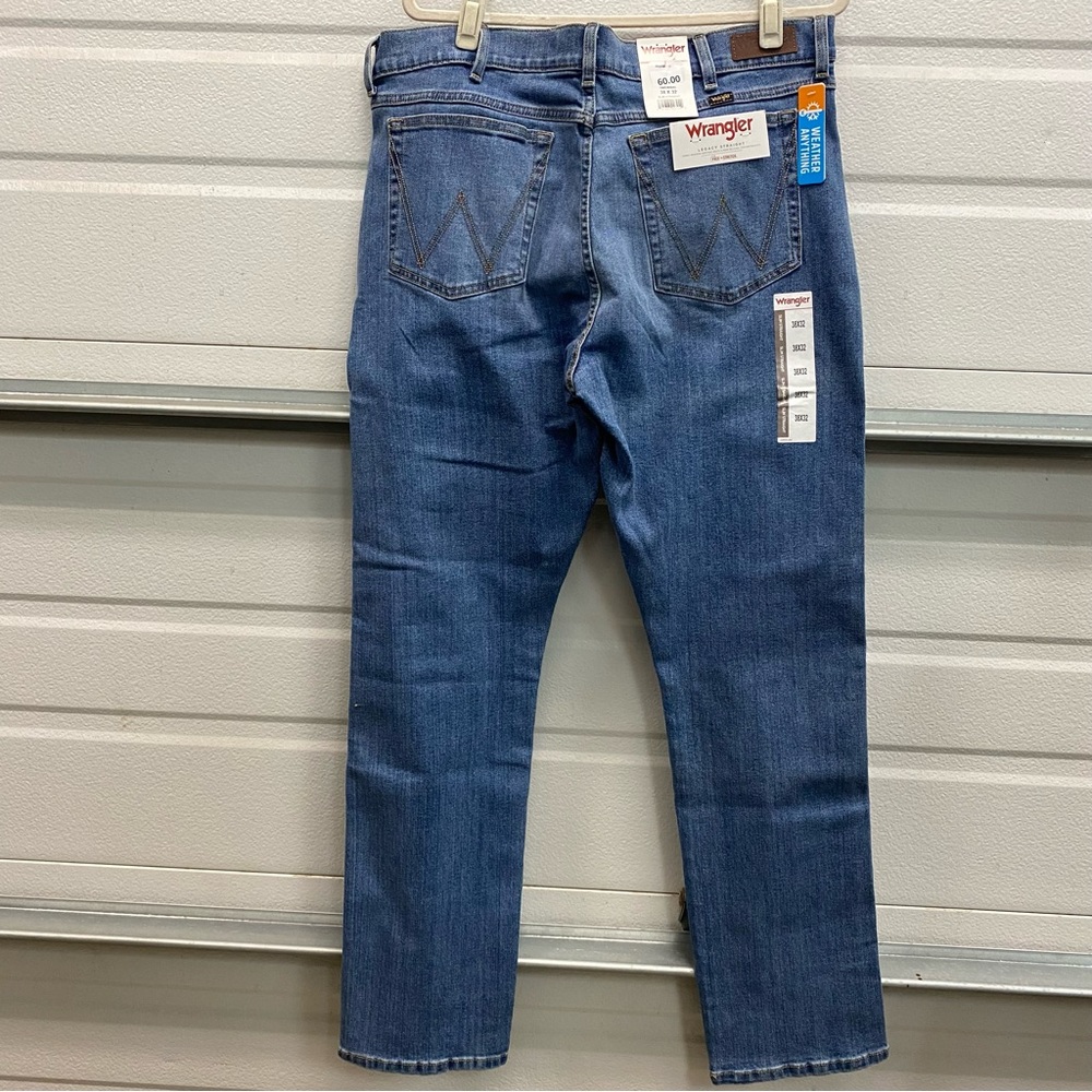 NWT Men’s Wrangler Slim Straight Legacy Jeans 38 X 32
